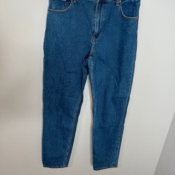 Abercrombie & Finch The Mom High Rise Curve Love Jeans Size 31/12 XL - Picture 8 of 16